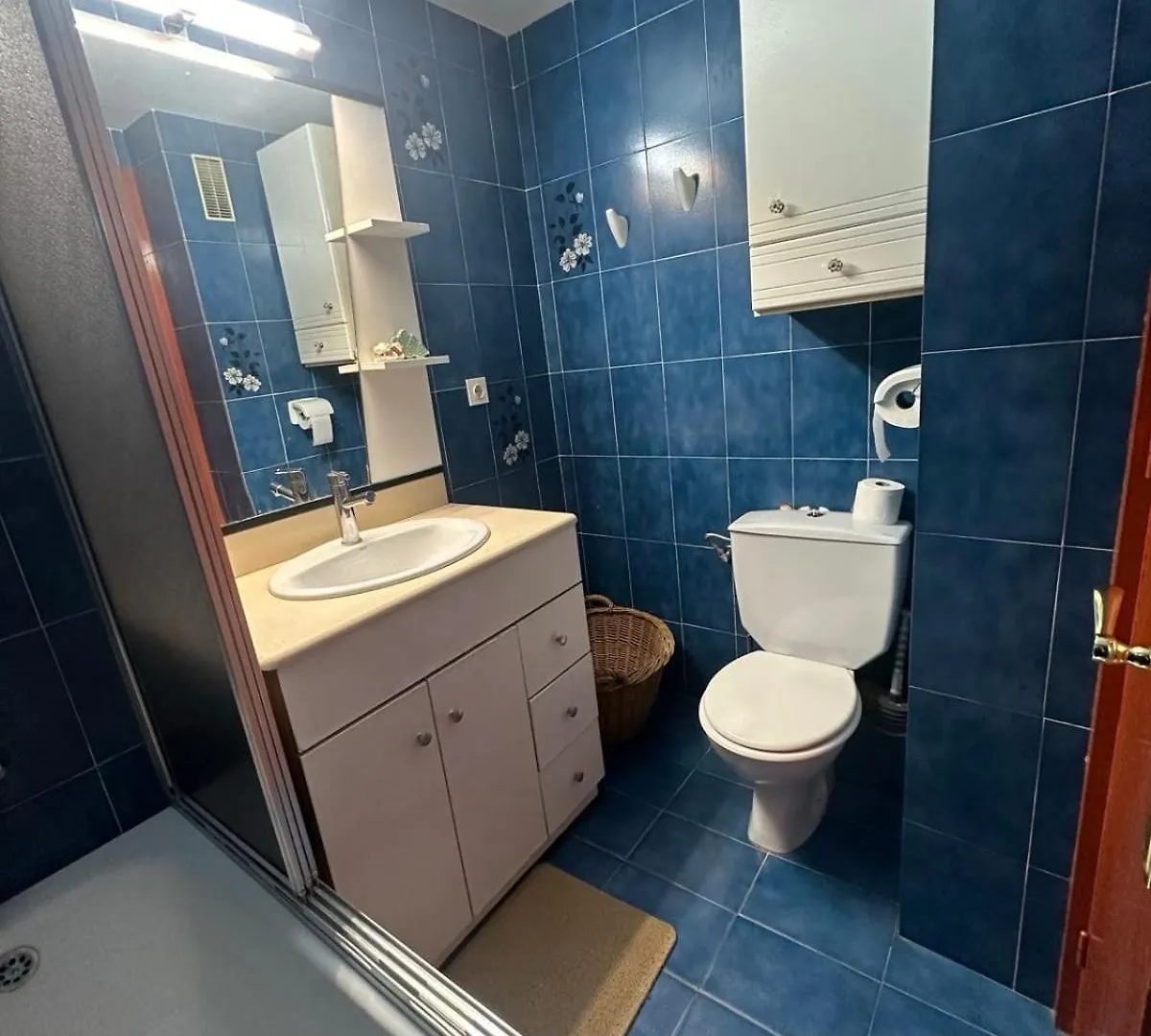 Beachfront Apartment Sant Salvador